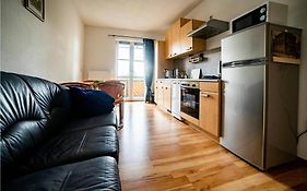 Moderne Ferienwohnung In Der Stadt